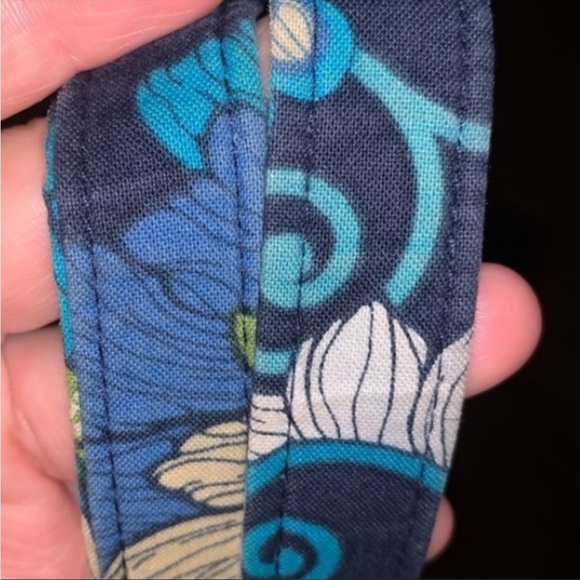 Vera BRADLEY TOTE - Picture 2 of 3